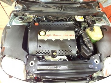 Alfa Romeo Spider JTS 2004